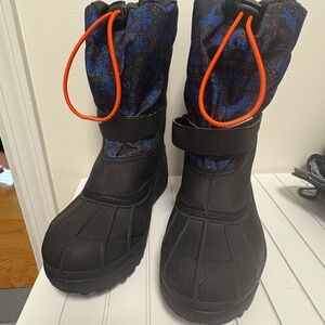Boys Columbia Snow Boots